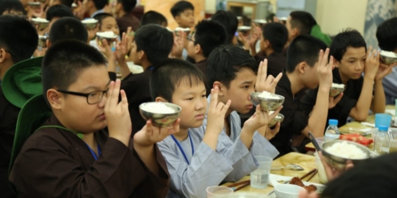 Thập trai có nguồn gốc từ giới luật của Phật giáo, được hình thành từ thời Đức Phật còn tại thế