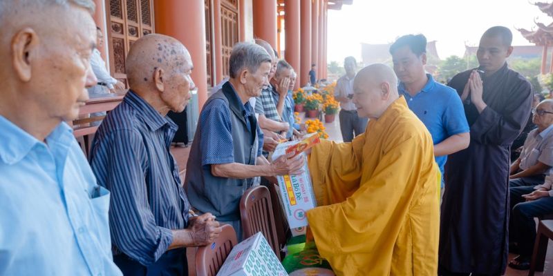 Ý nghĩa từ hoạt động Chùa Hoằng Pháp từ thiện